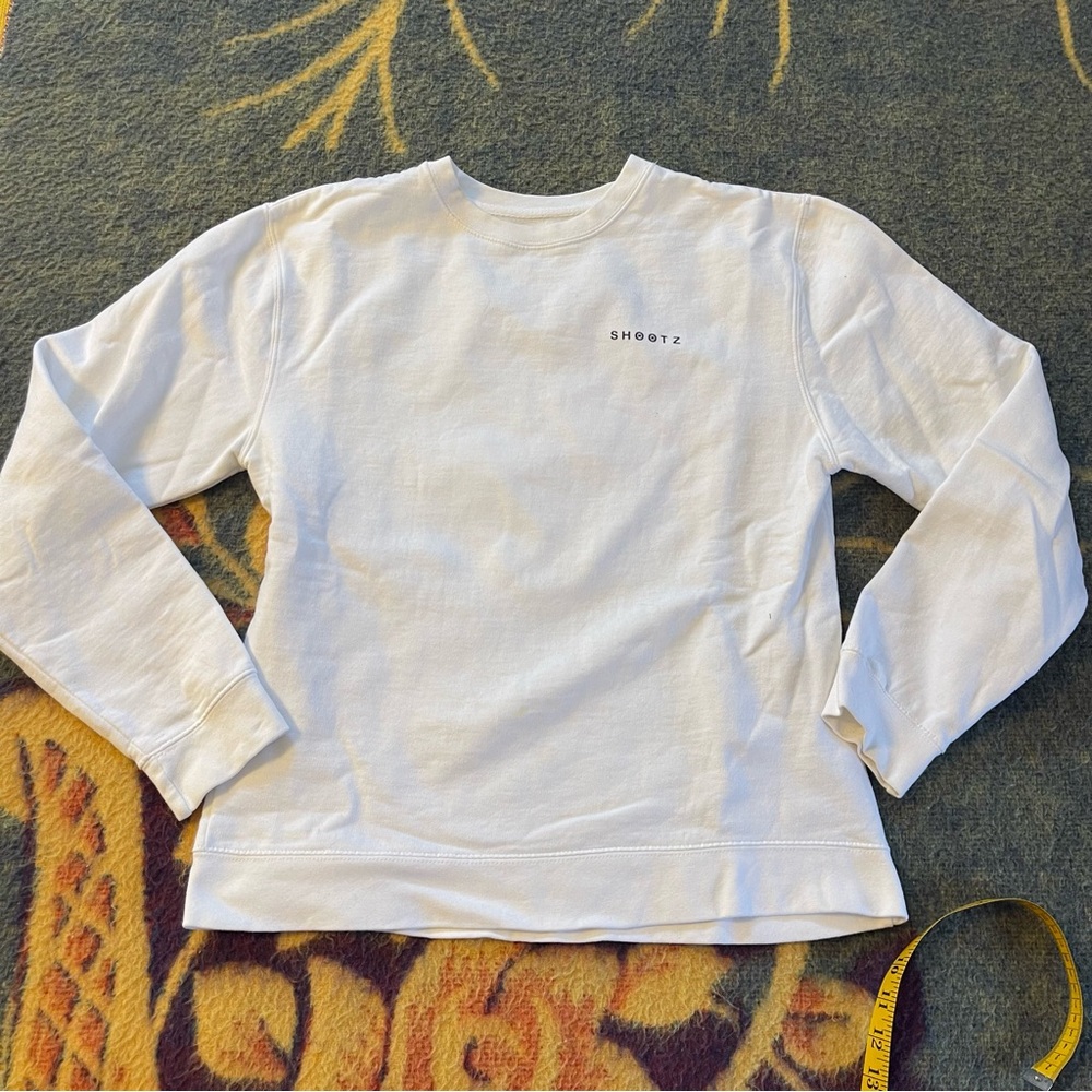 White shootz hoodie size medium